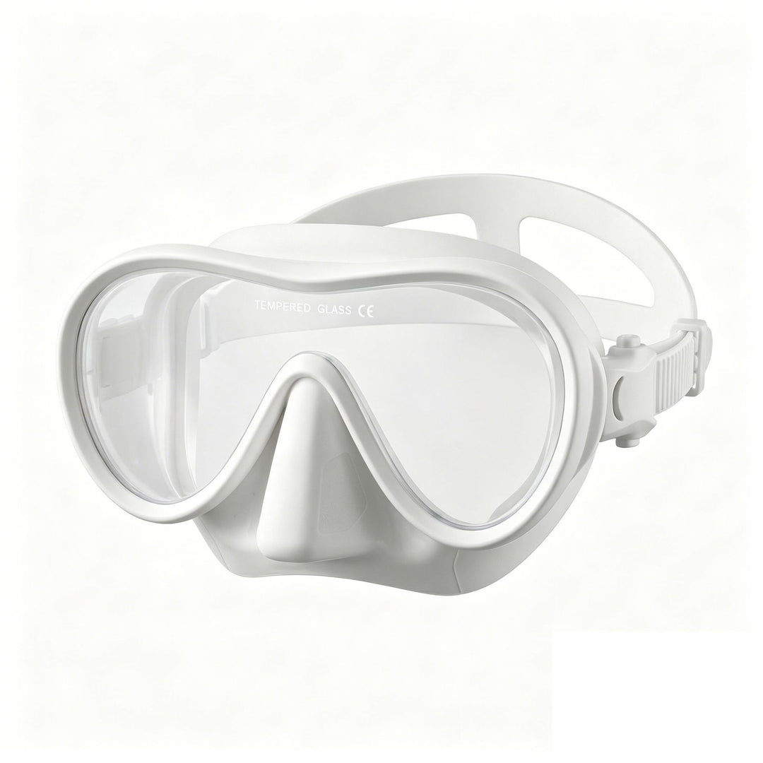 Diving mask with ergonomic design and wide field of vision Kalsten