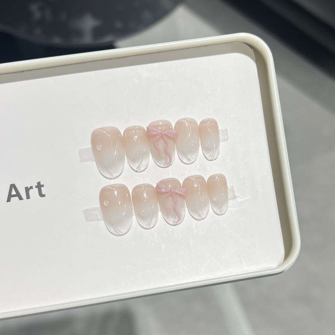 Elegant Press-On Nail Art Kalsten