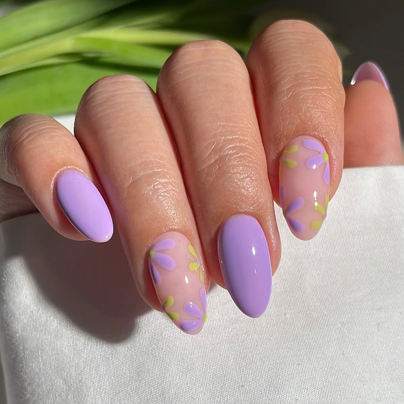 Floral-Patterned Gel Nail Art Kalsten