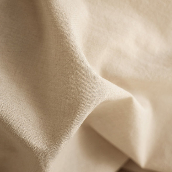 High-quality cotton percale bedding set with embroidered berry and leaf designs & tie band pillow