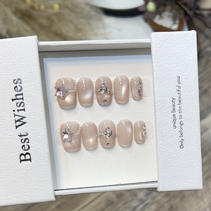 Elegant Press-On Nail Set with Floral Accents Kalsten
