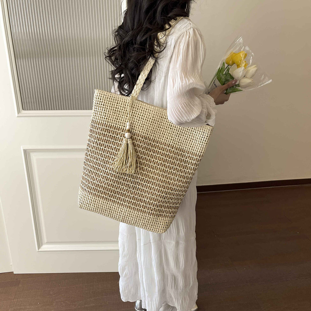 Elegant Woven Beach Bag Kalsten