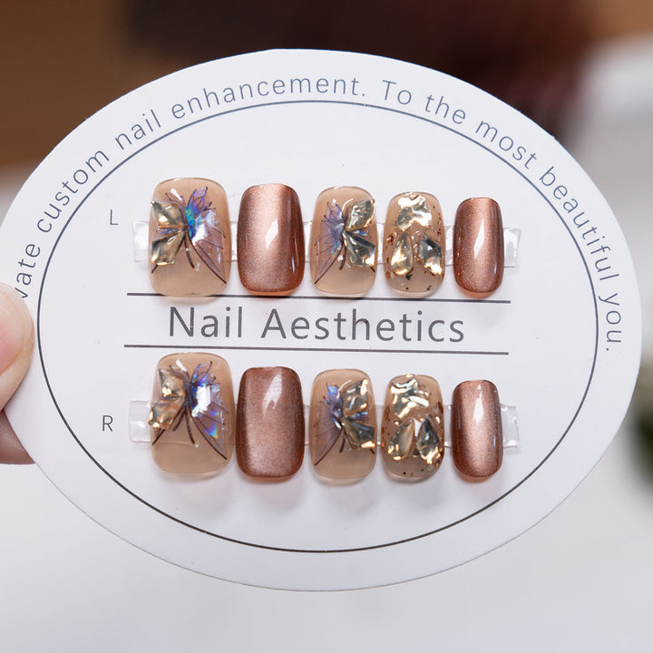 Decorative Press-On Nail Art Set with Floral and Metallic Accents