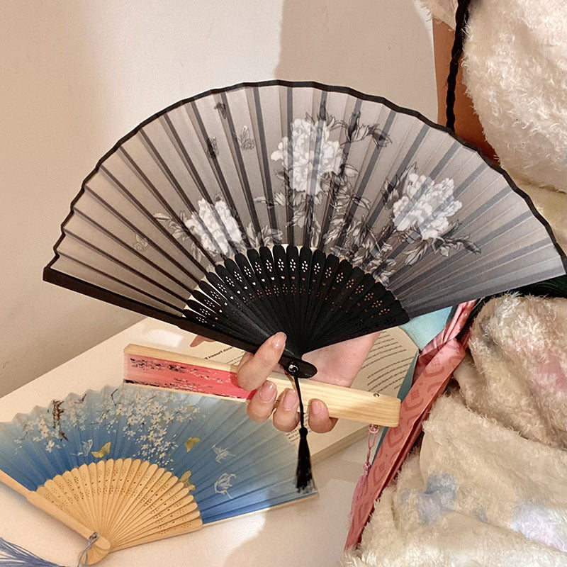 Handcrafted fan with Elegant flower pattern Kalsten