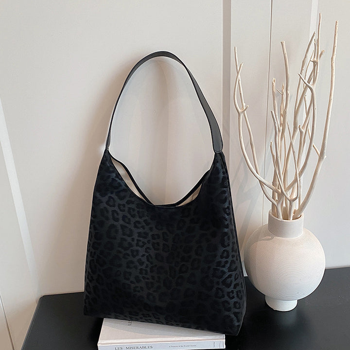 Chic Leopard Print Hobo Bag