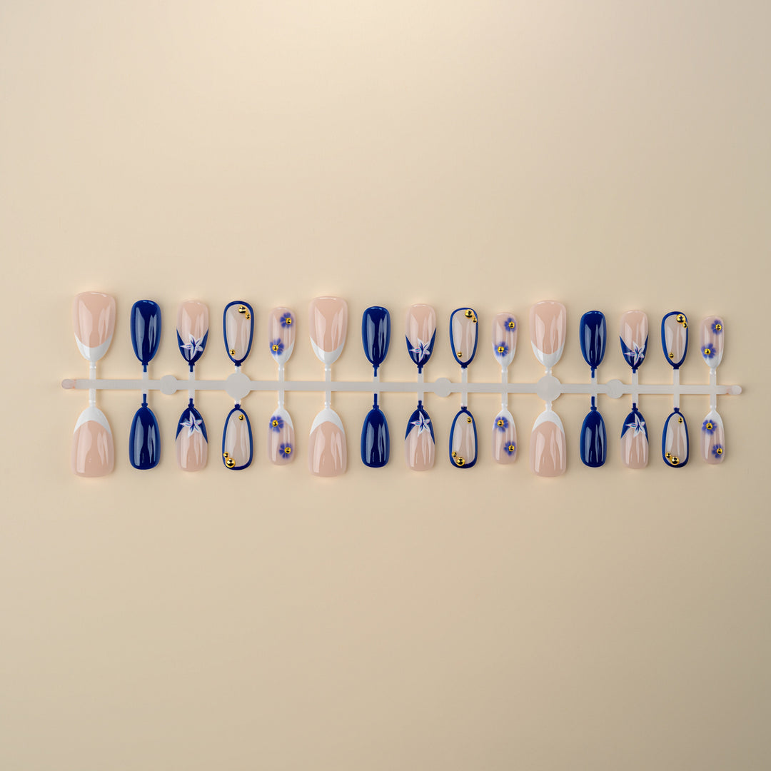 Floral Accent Press-On Nail Set Kalsten