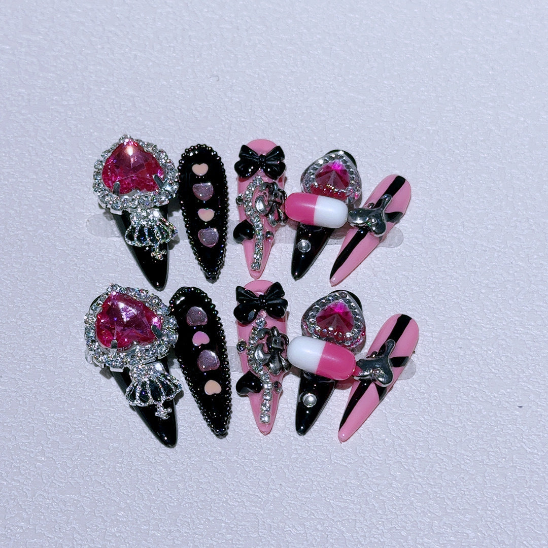 Glamorous Nail Art Extensions