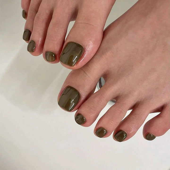 Nail set with shimmering holographic design Kalsten