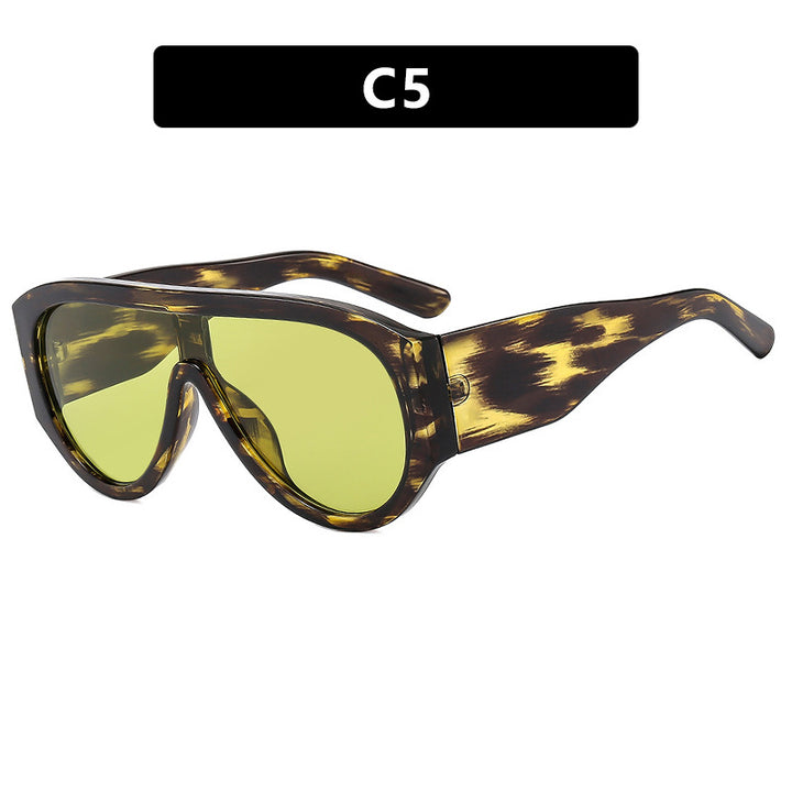 Women's fashionable privacy sunglasses with wide glamorous frame and UV protection Kalsten