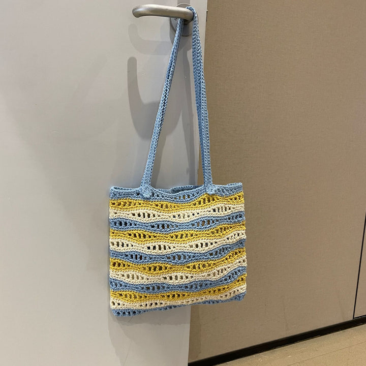 Hand-knotted beach bag with wave pattern Kalsten