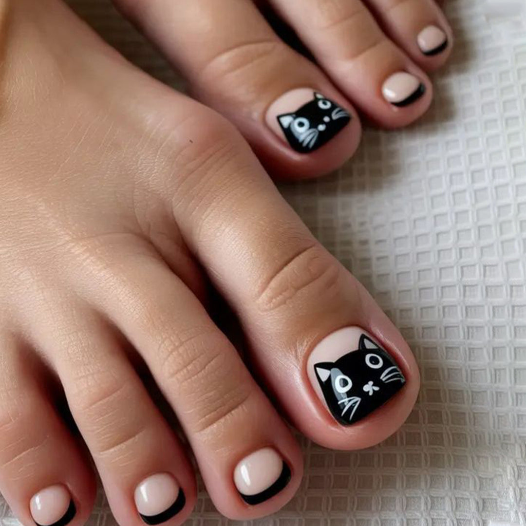 Playful Cat-Themed Nail Art Kit Kalsten