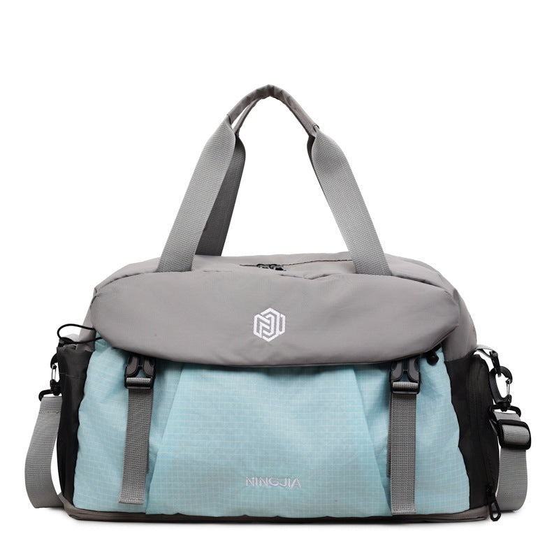 Versatile Travel Duffel with Expandable Storage