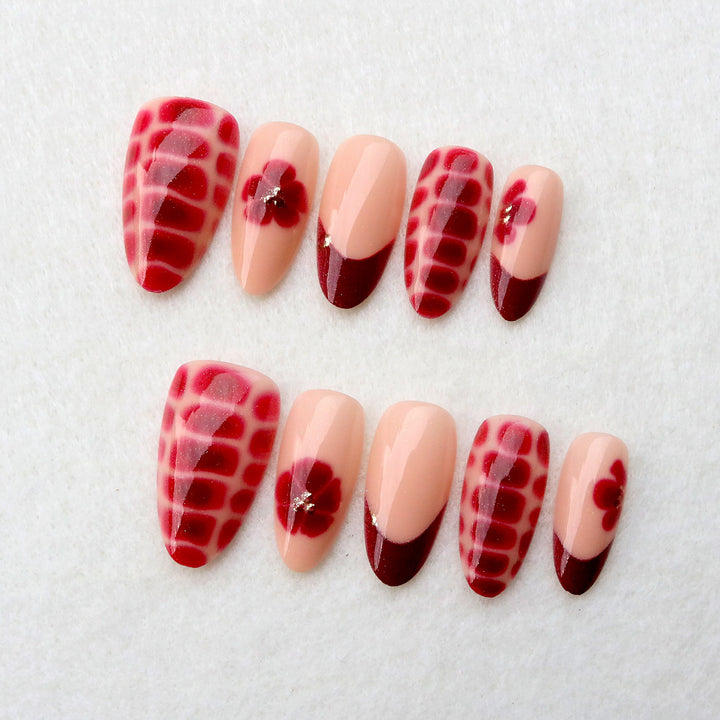 Artistic Press-On Nail Art Set with Floral Designs