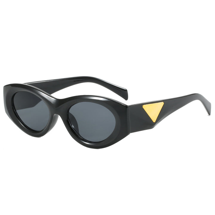 Women Retro-inspired Sunglasses with distinctive accents Kalsten