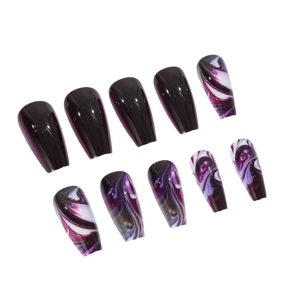 Artificial nails in modern marble design Kalsten