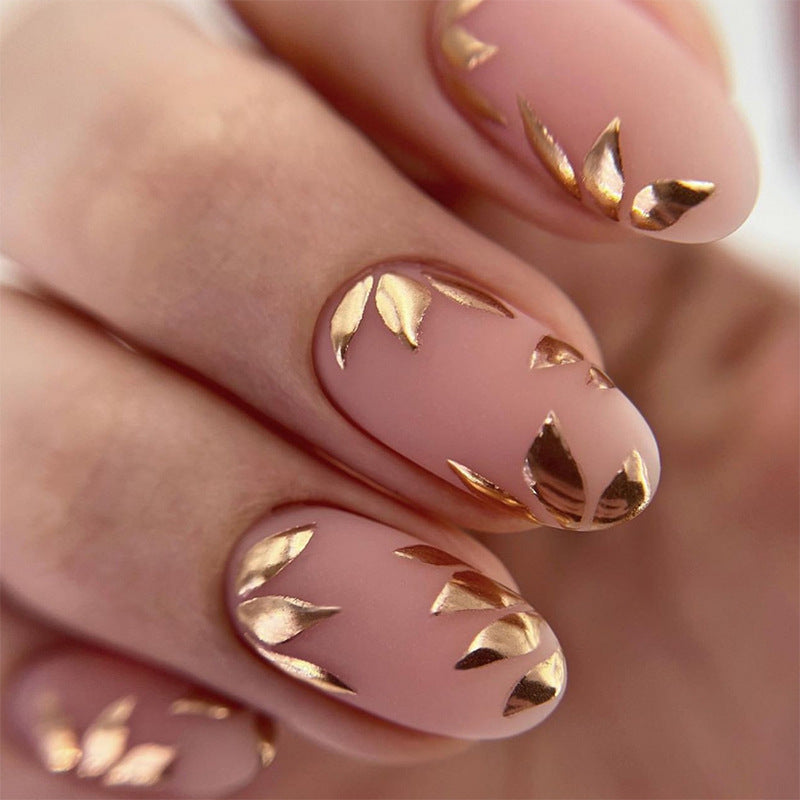Elegant Metallic Leaf Nail Art Kalsten