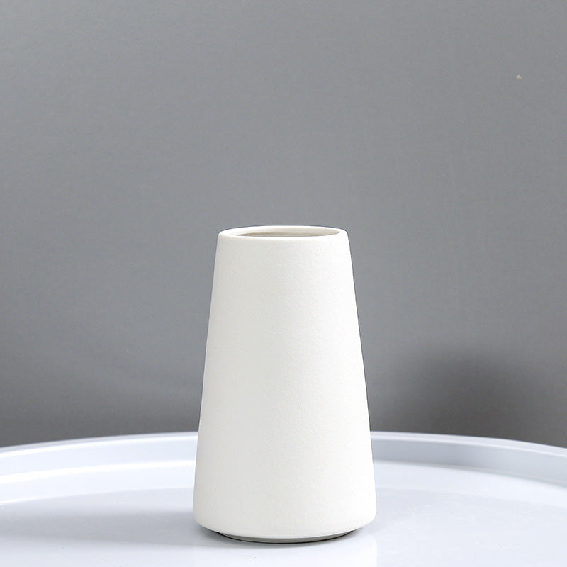 Minimalist Textured Ceramic Vase Kalsten