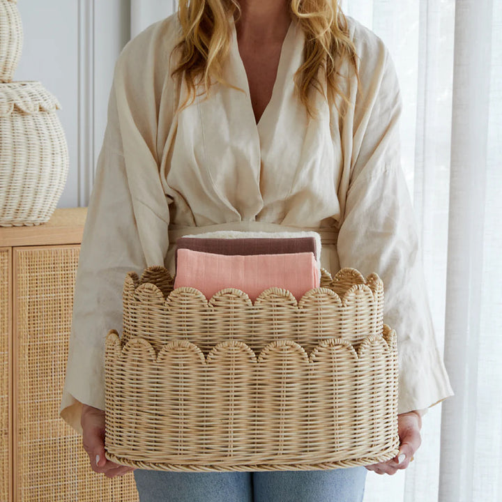Handmade decorative basket with wavy edge Kalsten