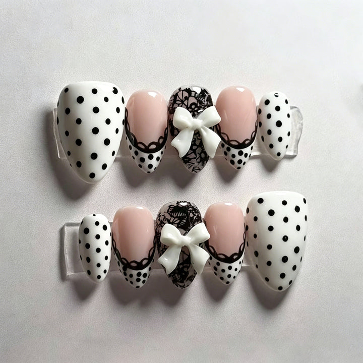 Elegant Polka Dot Press-On Nail Art Set Kalsten