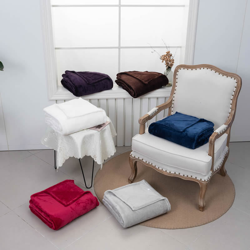Women especially cozy and warming plush blanket Kalsten