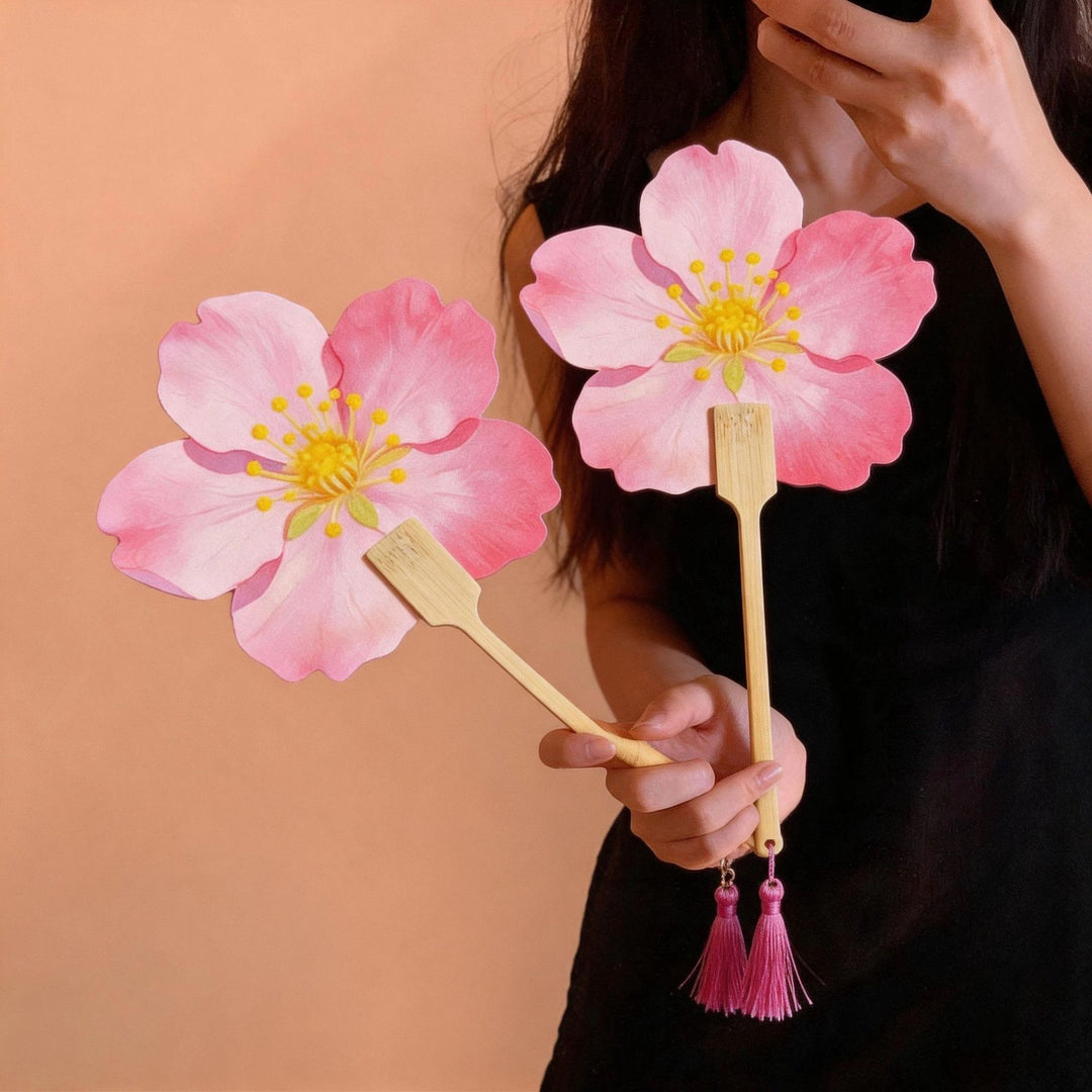 Hand fan with floral motifs Kalsten