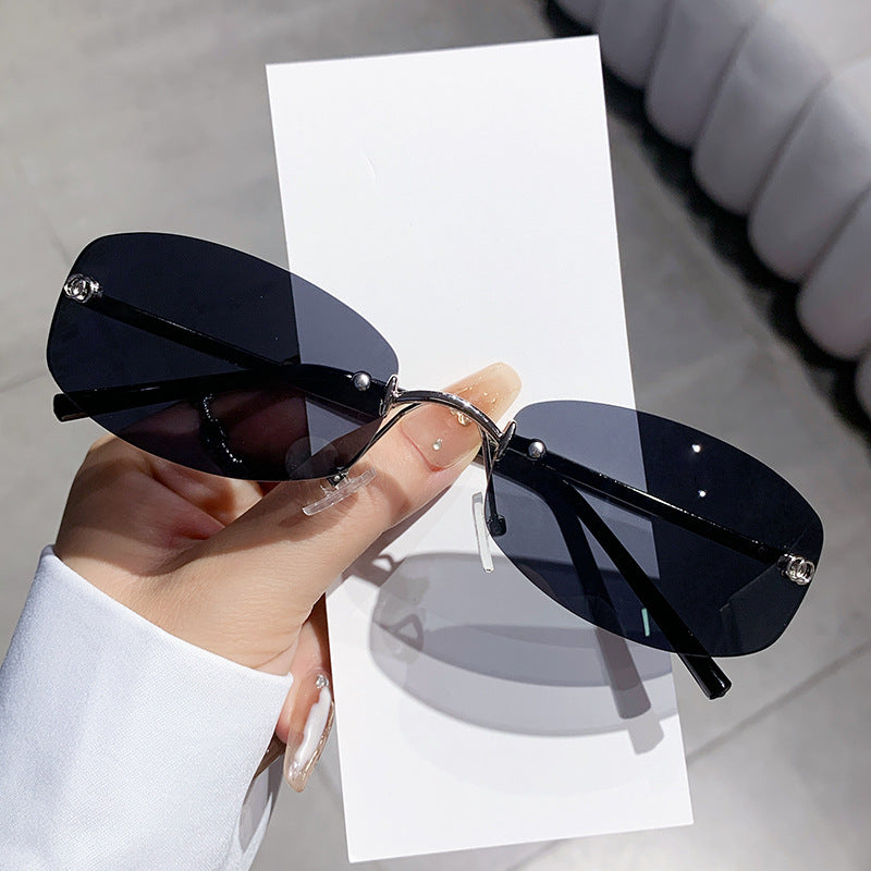 Women's fashionable sunglasses with elegant, narrow frame Kalsten
