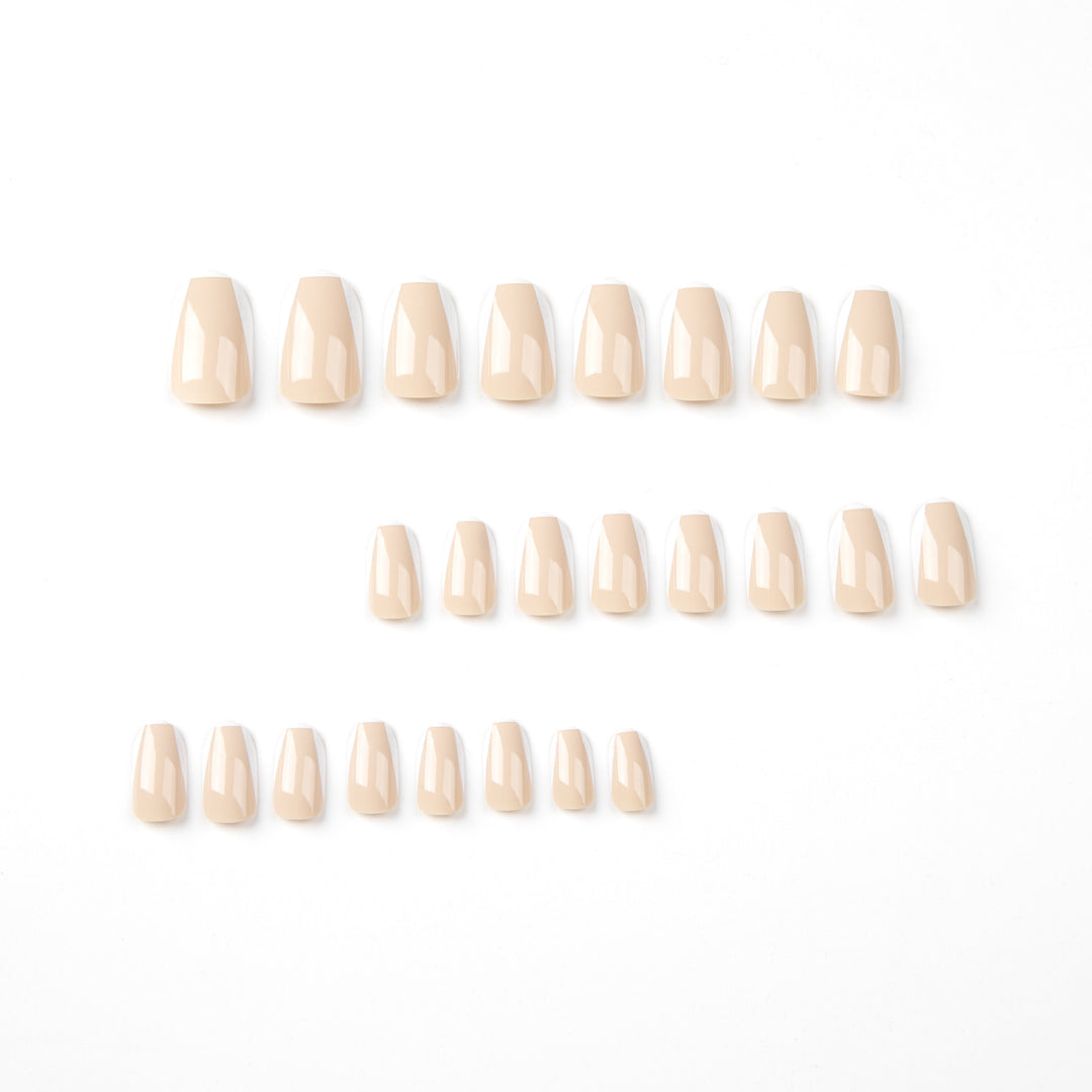 Artful Nail Art with Elegant French Tip Kalsten