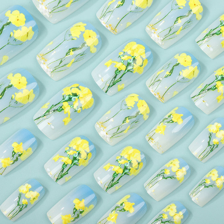 Artificial nail tips in floral design Kalsten