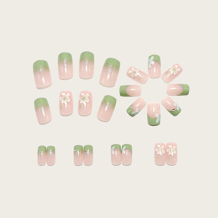 Creative nail art design with floral details Kalsten