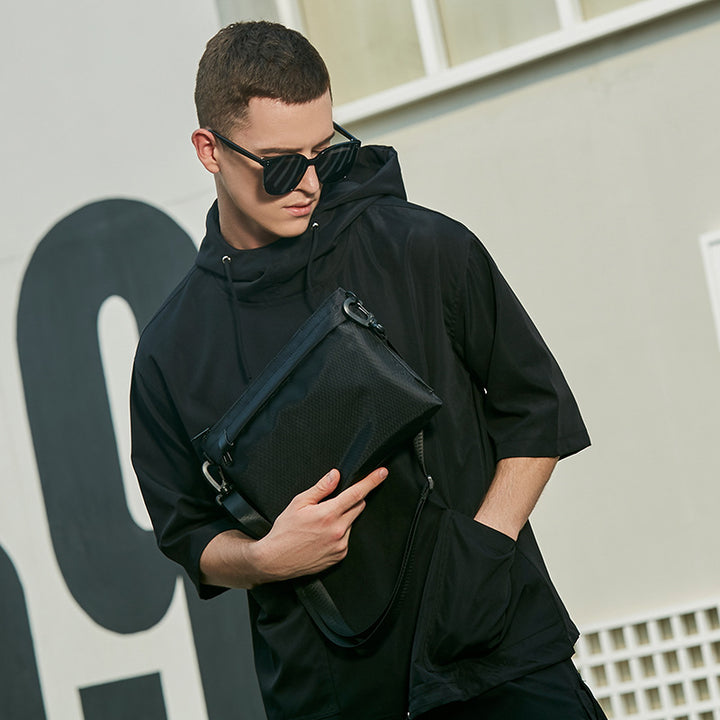 Minimalist Crossbody Pouch Kalsten