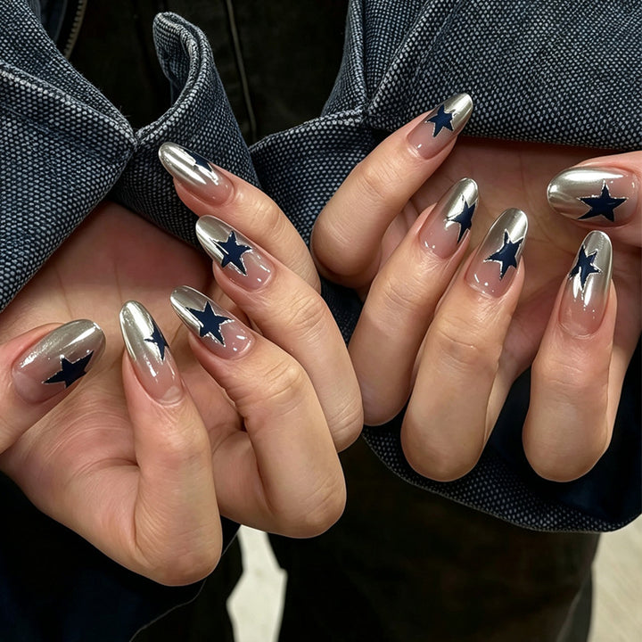 Art nail set with stylish star motifs Kalsten