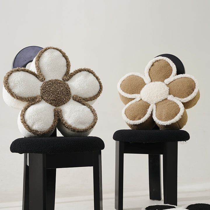 Flower-shaped short-pile bath mat made of soft tufting with non-slip backing Kalsten