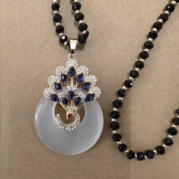 Ornate Pendant Necklace Kalsten