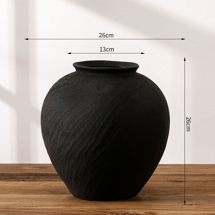 Elegant and timeless decorative vase Kalsten