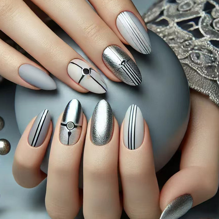 Stylish Heart-Embellished Press-On Nails Kalsten
