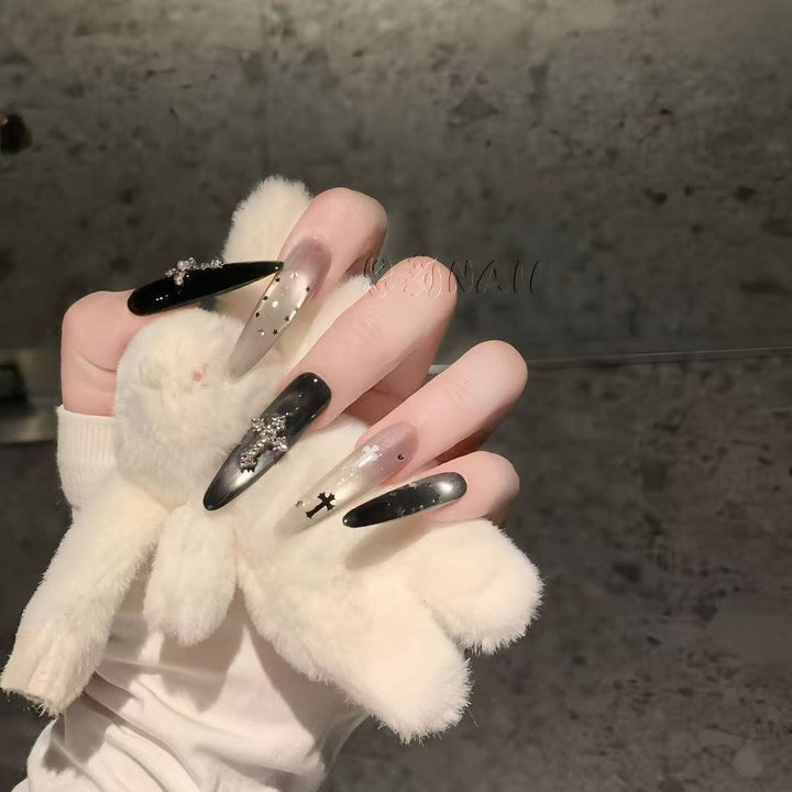 Decorative Stunning Press-On Nail Art Extensions