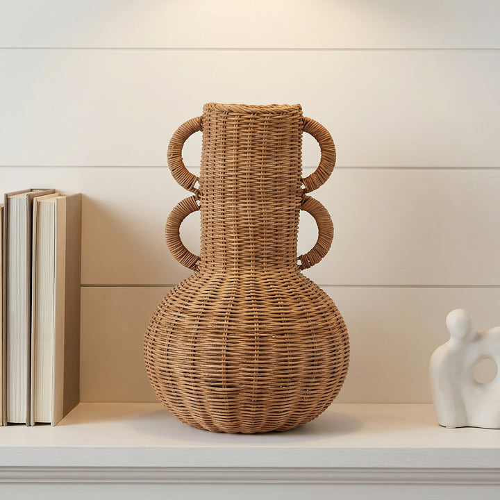 Handcrafted decorative vase with modern design Kalsten