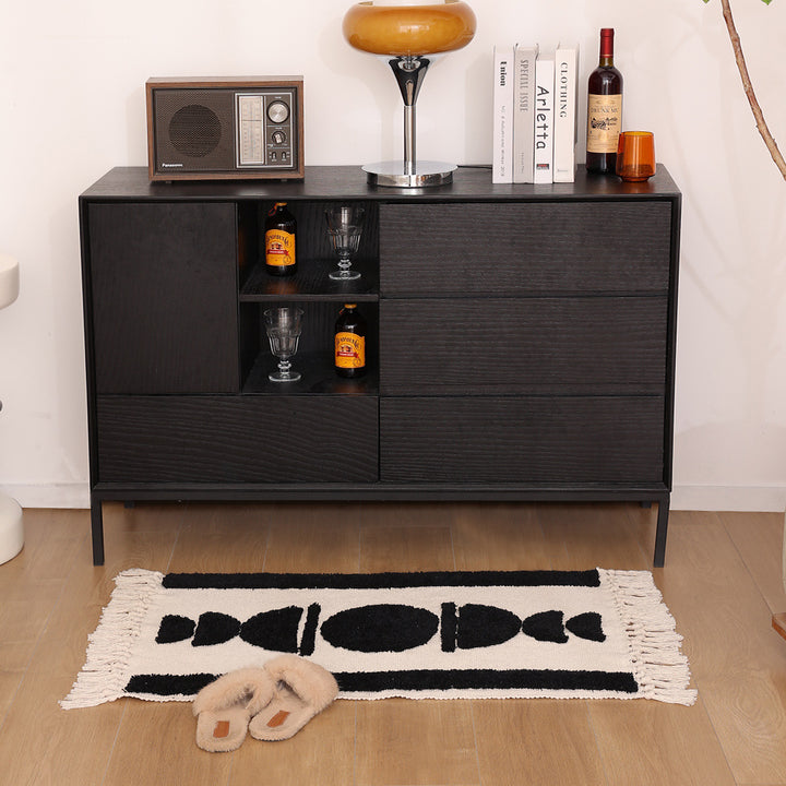 Woven rug in Boho-minimalist style with contrasted tufting and cotton fringes Kalsten