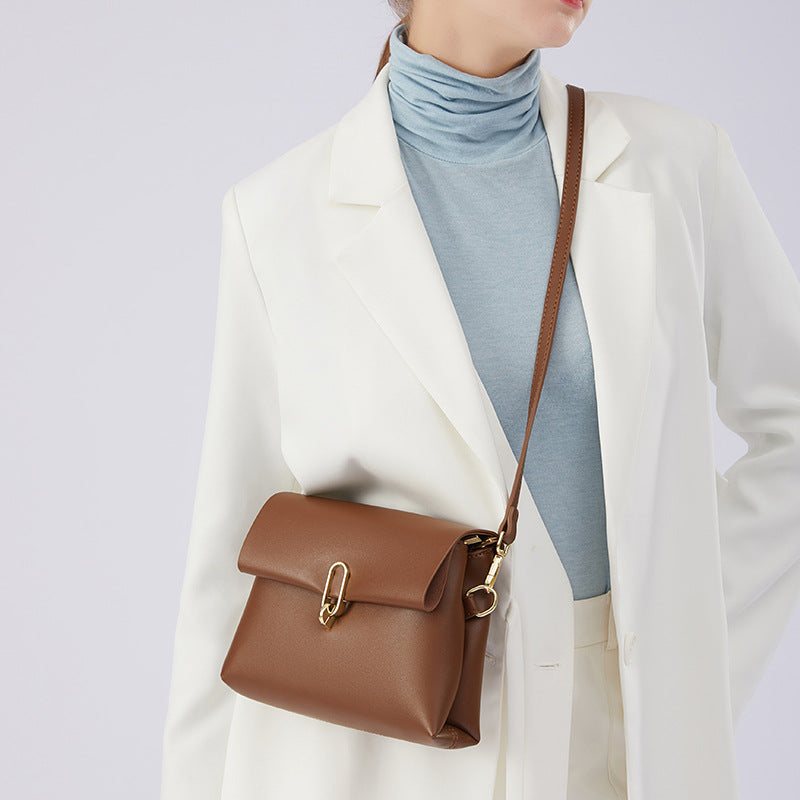 Chic Crossbody Handbag  1791995099
