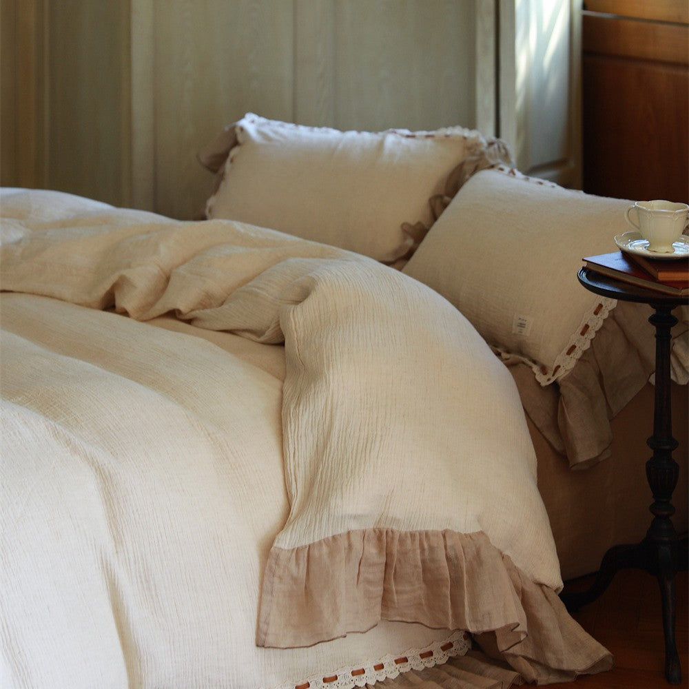 Washed linen duvet cover set with gathered edge and eyelet trim