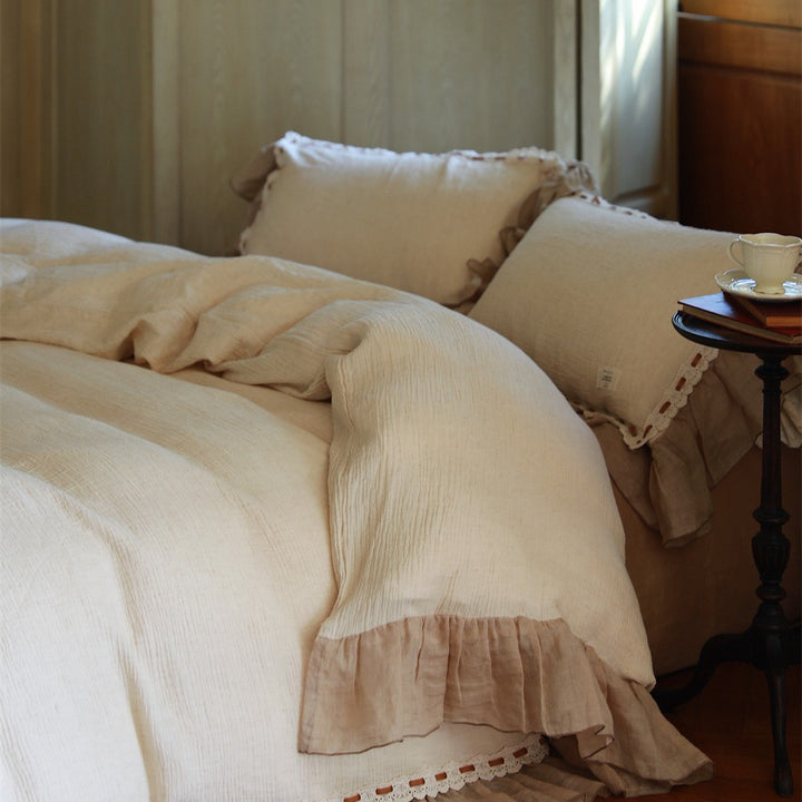 Washed linen duvet cover set with gathered edge and eyelet trim