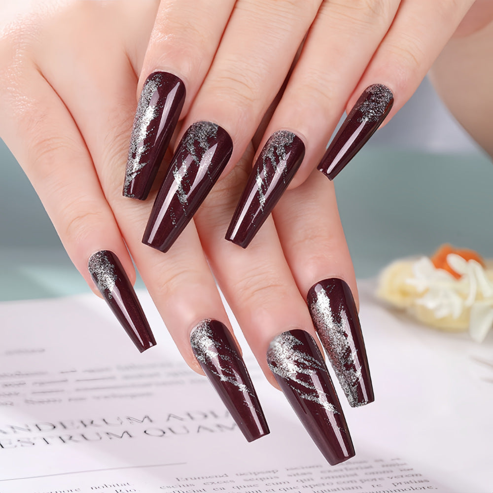 Artificial nails with glamorous silver design Kalsten