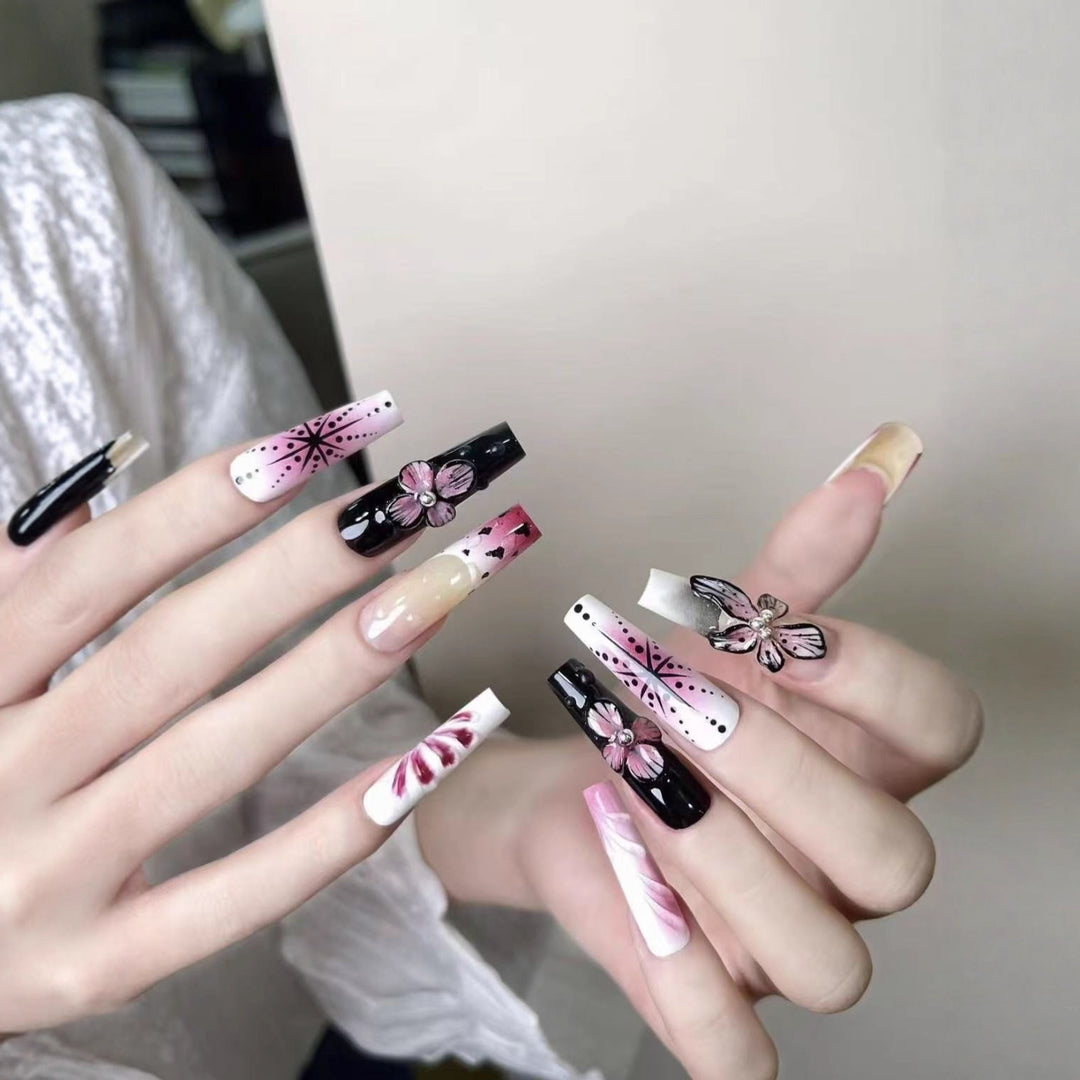 Artistic Floral Nail Art Extensions