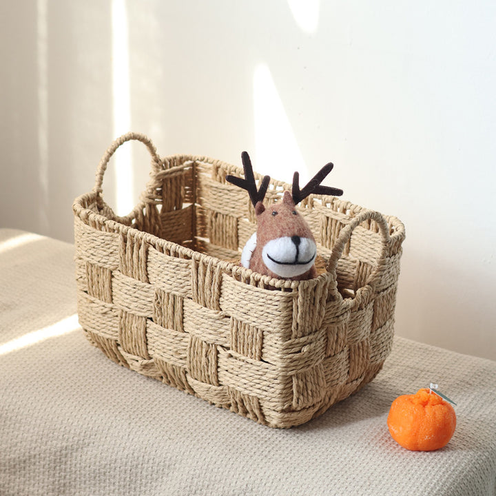Structured storage basket made of natural material Kalsten