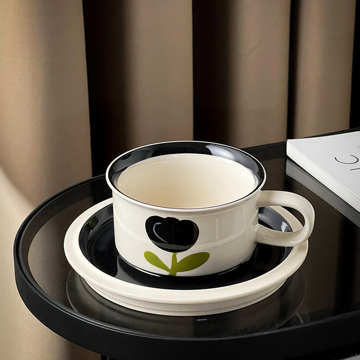 Ceramic cup set with saucer and modern floral print