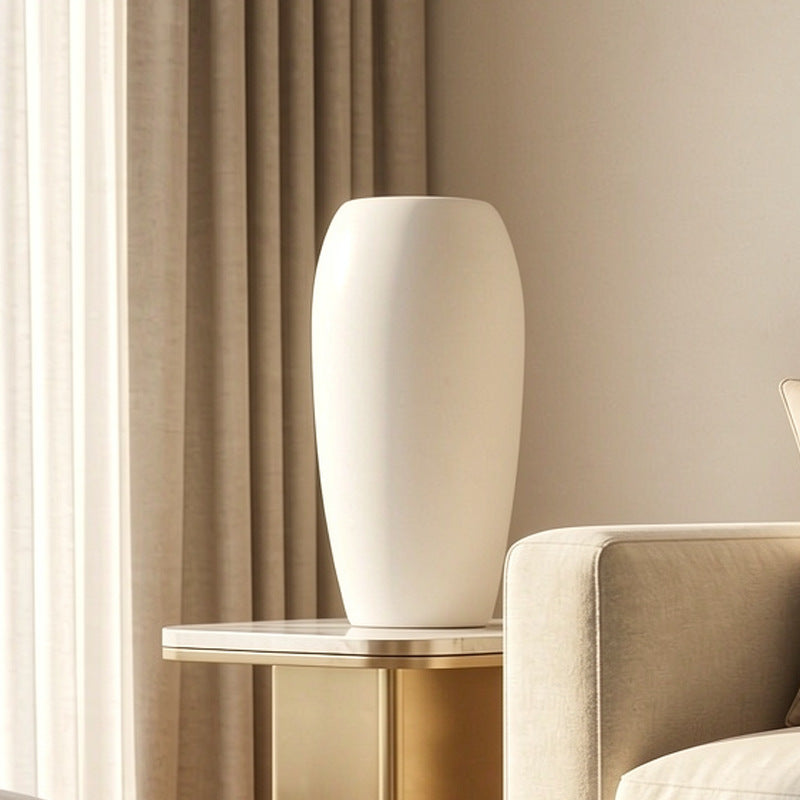 Modern Minimalistic Accent Vase Kalsten