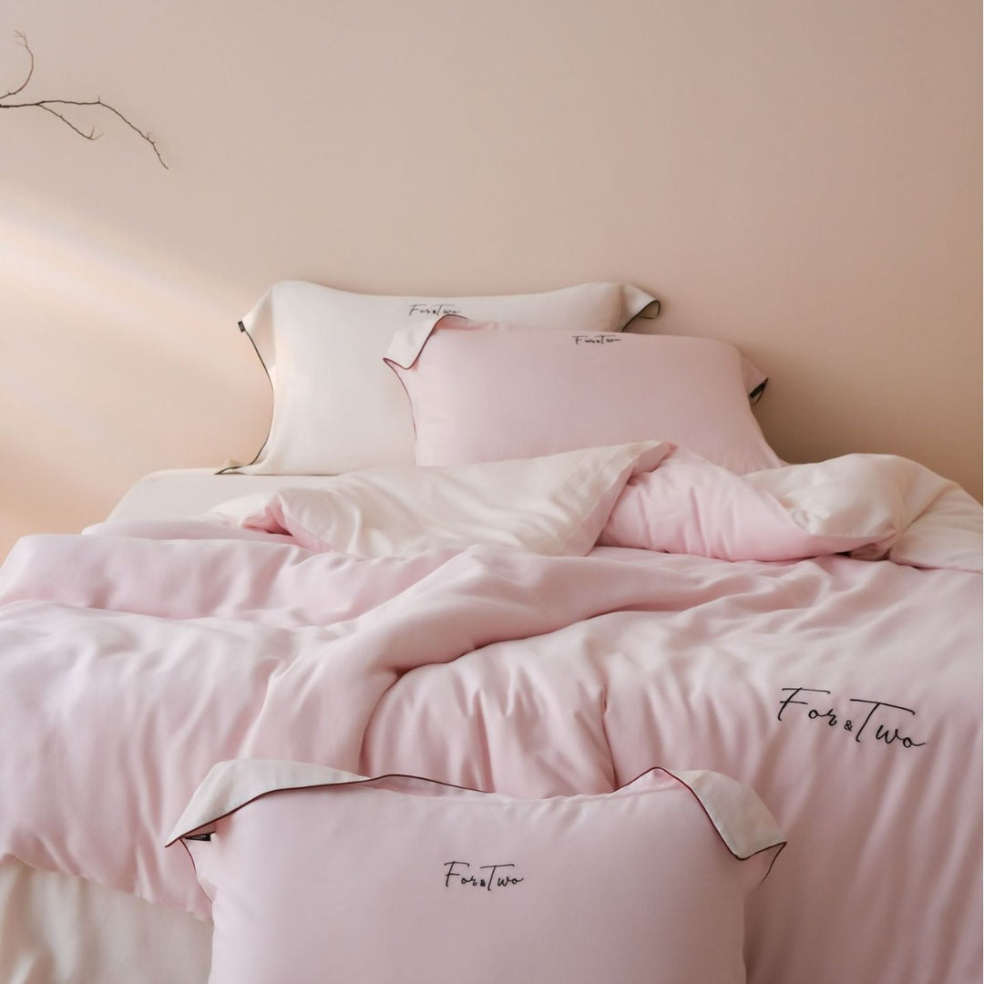 Luxurious cotton satin bedding set with embroidery and contrast piping