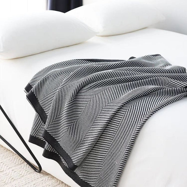 Cozy Knit Blanket Kalsten