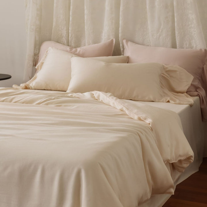 Silk Cotton Satin Duvet Cover Set with Temperature Regulating Climate Finish