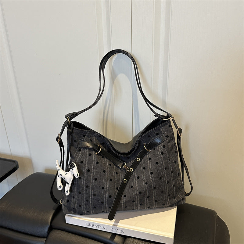 Stylish Pet-Accented Shoulder Handbag